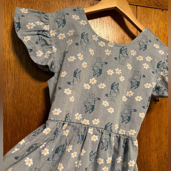 BLUEY chambray floral skater dress with winged ruffle sleeves, open back bow 7-8 - Picture 3 of 6